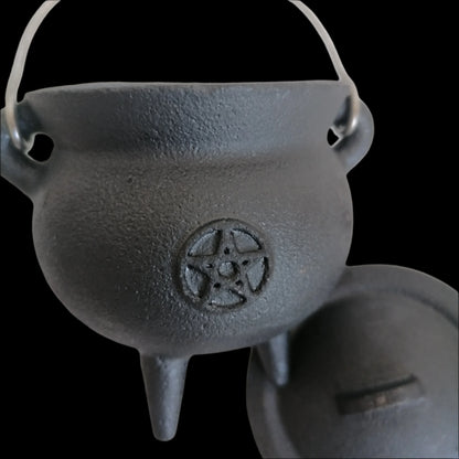 Pentagram Cast Iron Ritual Cauldron - Enchant Your Practice