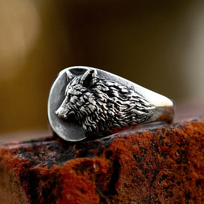 Lunar Wolf Guardian Ring – Enchanting Viking Stainless Steel Jewelry