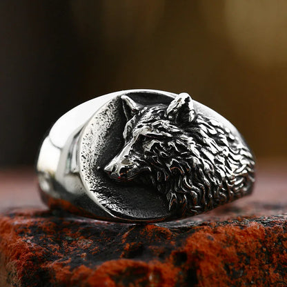 Lunar Wolf Guardian Ring – Enchanting Viking Stainless Steel Jewelry